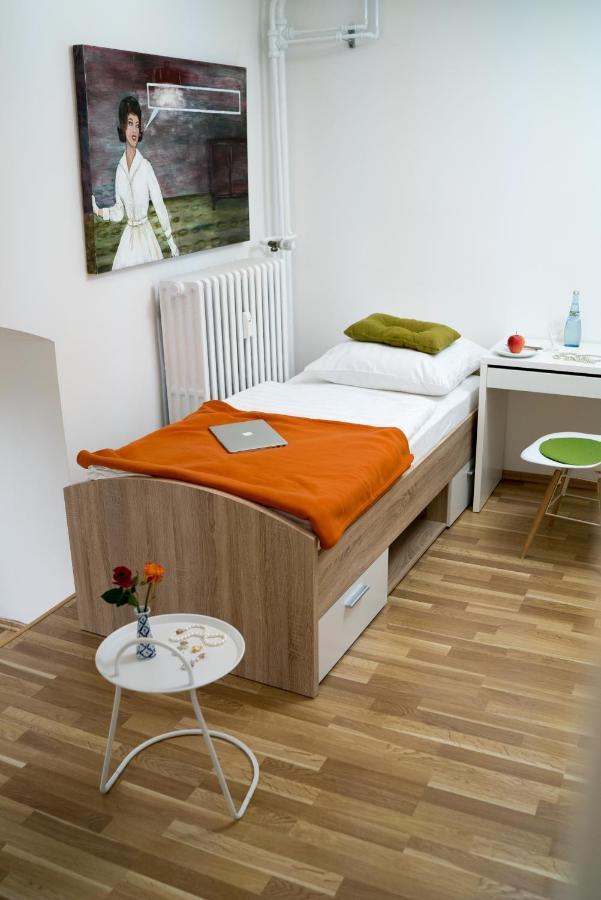 Biohotel Schloss Kirchberg Kirchberg an der Jagst Esterno foto